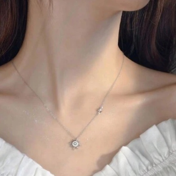 boho northern star rhinestone delicate necklace - Picture 3 of 3